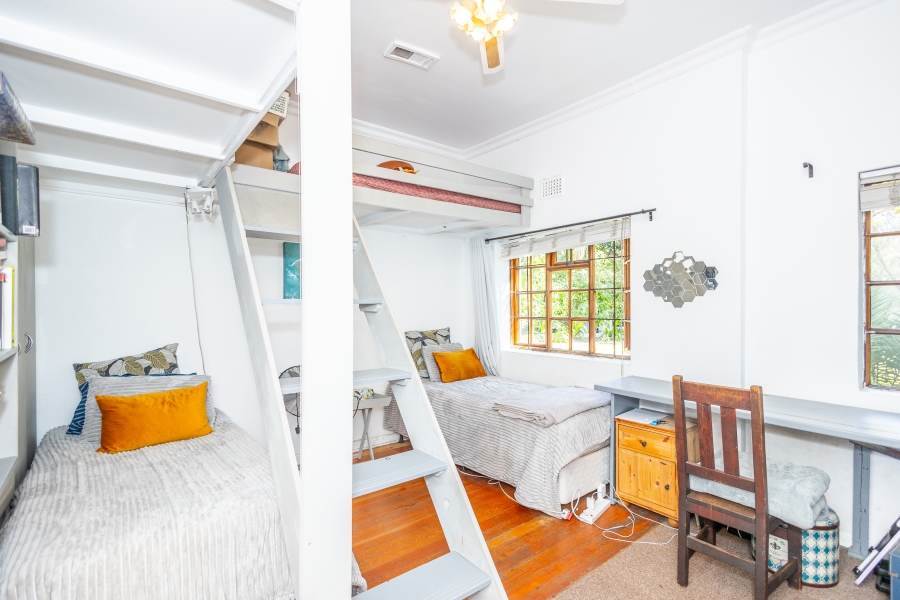 5 Bedroom Property for Sale in Langerug Western Cape